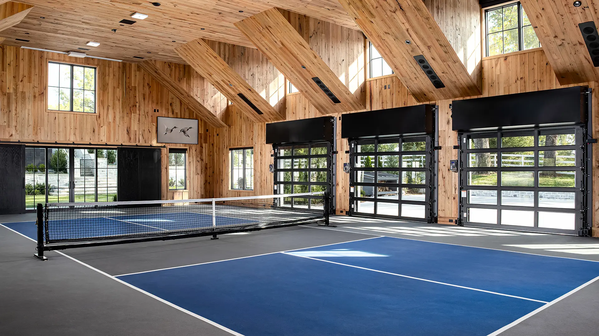 VertiStack Avante on a pickleball court