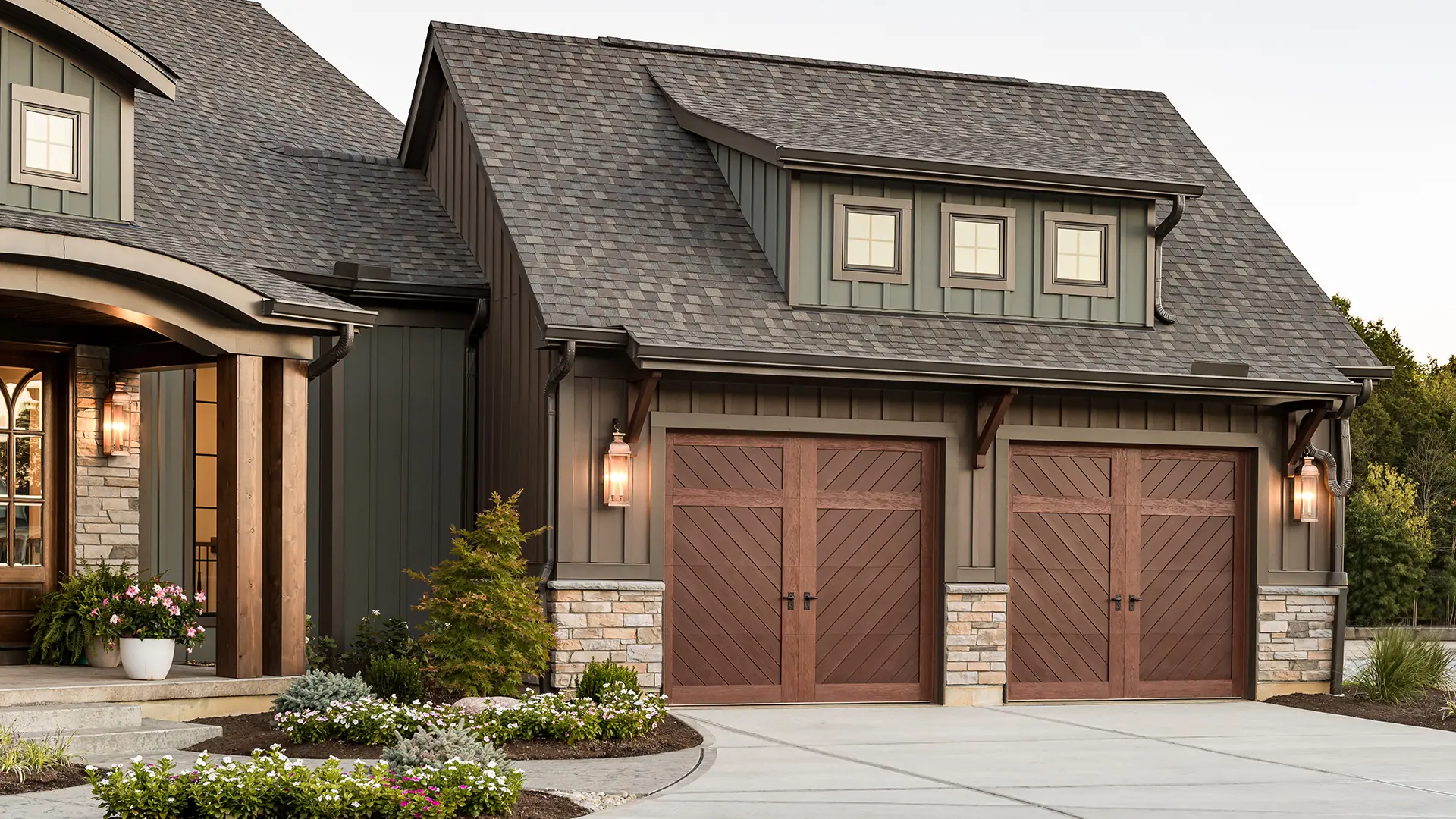 Canyon Ridge Chevron Faux Wood Garage Door