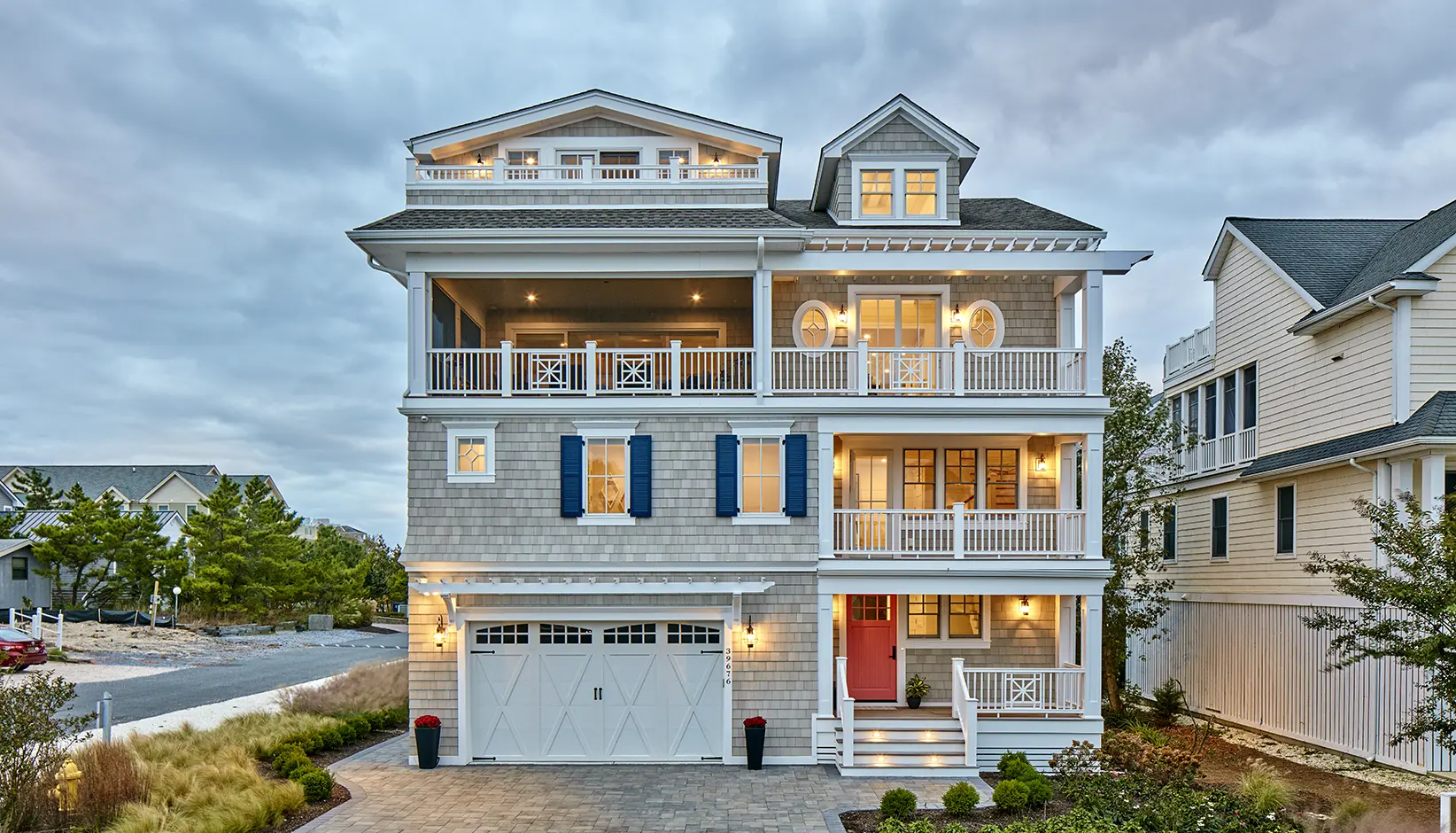 Coastal garage door - Clopay Coachman