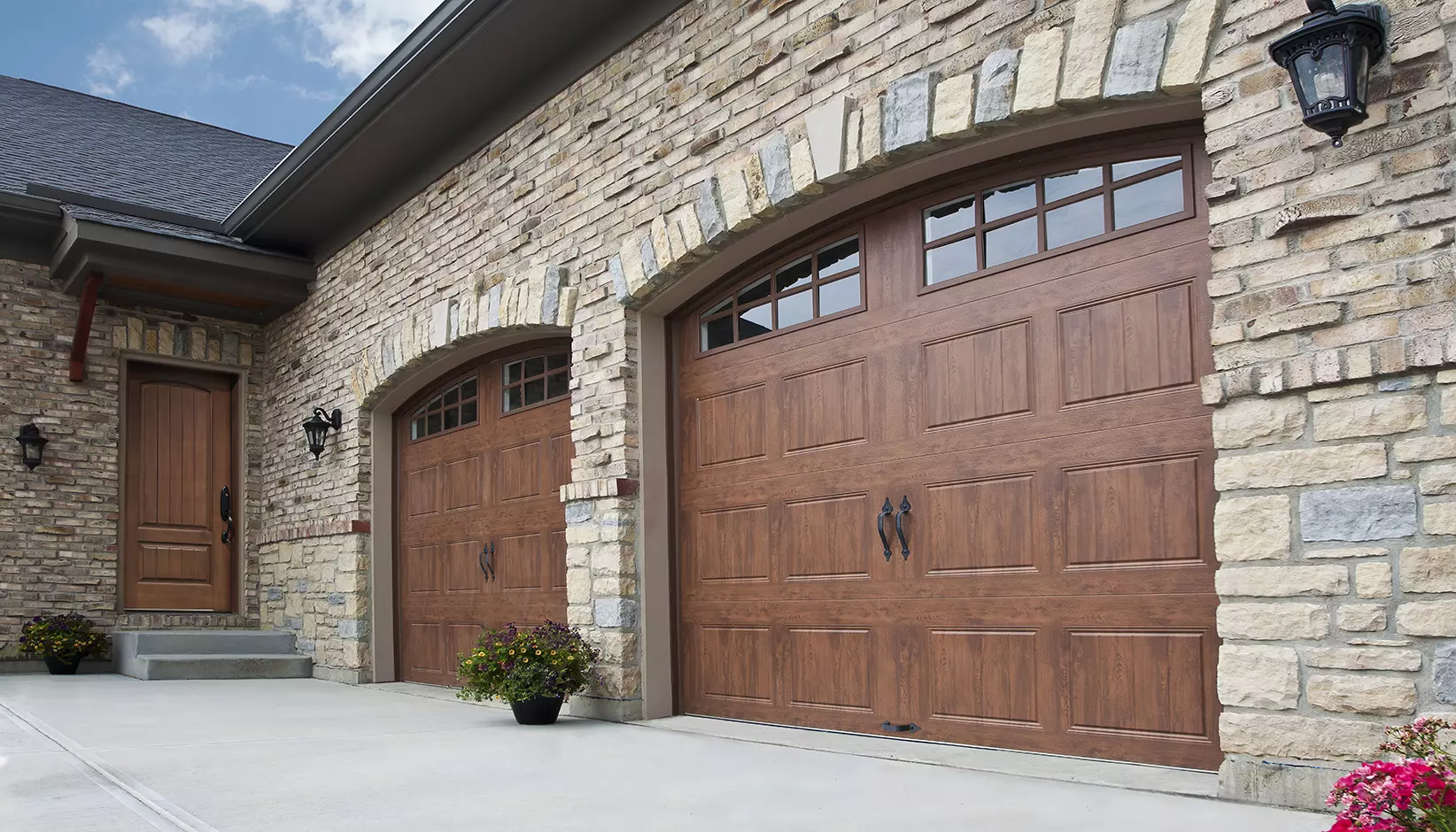 How to Choose Your Perfect Garage Door Color & Finish | Clopay