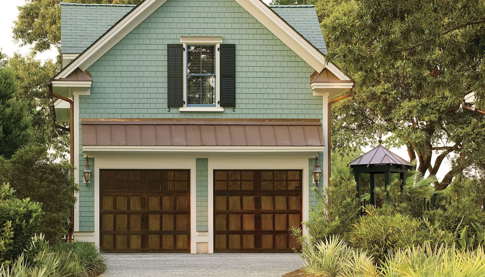 Craftsman Style Garage Doors Contemporary Classic Clopay   Reserve Sc Daniel Island 10 822.webp