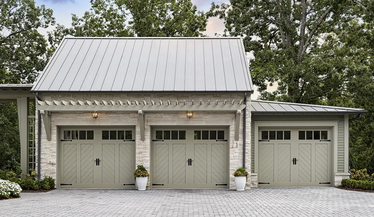Residential Non Finger Protection Garage Doors for Homes 16 FT X 7 - China  Garage Door, USA Standard Garage Doors